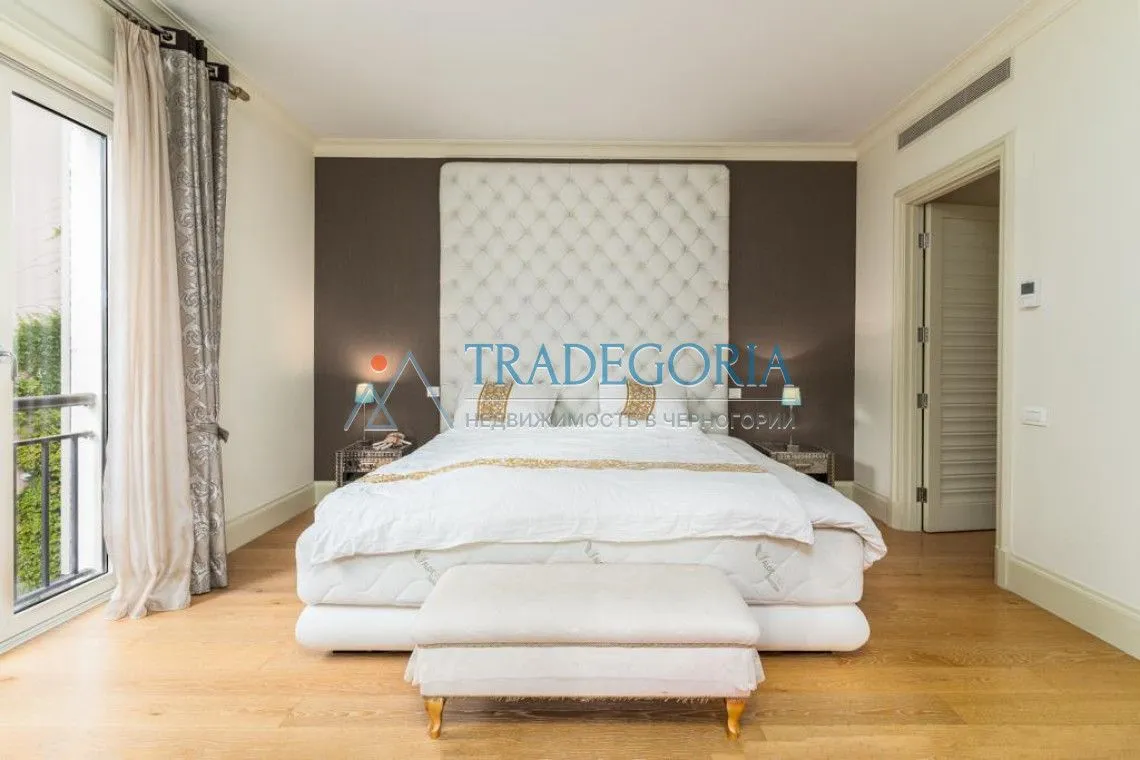 Prodaja, dvosoban stan, 122m², Tivat, Crna Gora