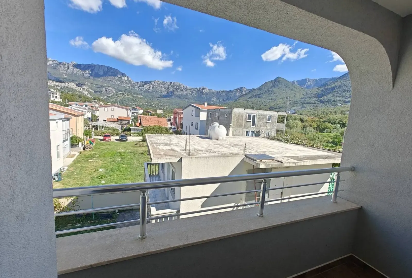 Prodaja, kuća, 370m², Šušanj, Bar