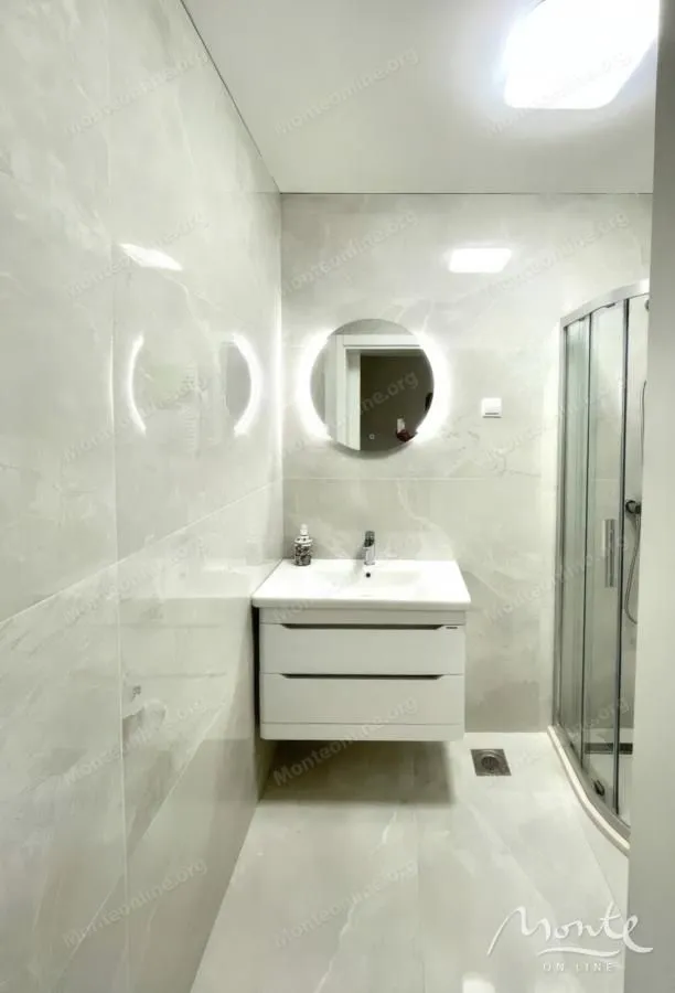 Prodaja, trosoban stan, 241m², Dobre Vode, Bar