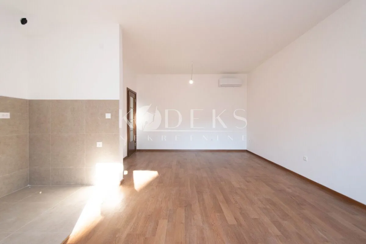 Rent, office space, 81m², Vezirov Most, Podgorica