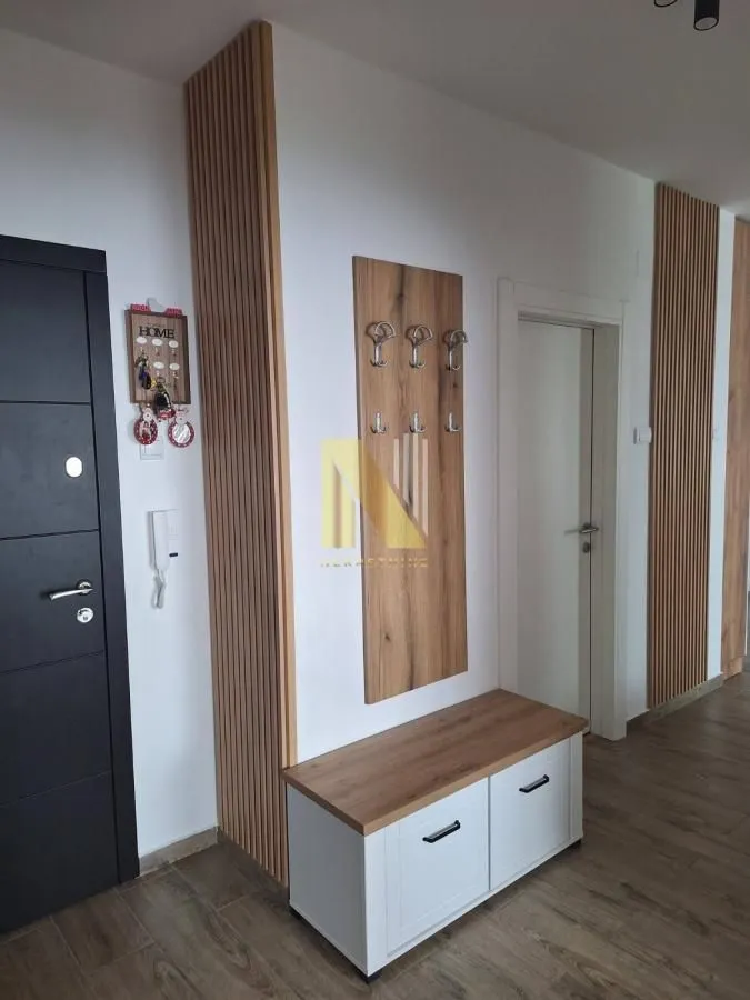 Prodaja, trosoban stan, 72m², Subotica, Srbija