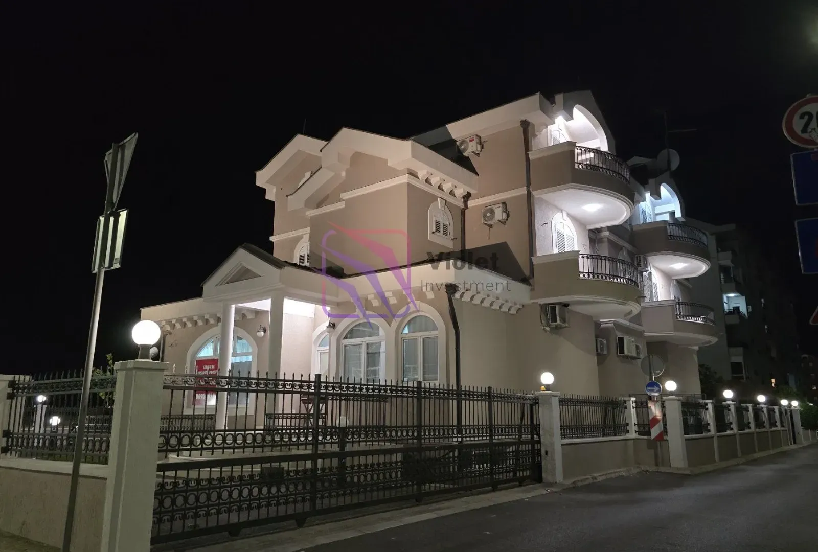 Izdavanje, poslovni prostor, 500m², Stari Aerodrom, Podgorica