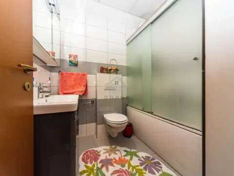 Prodaja, dvosoban stan, 75m², City Kvart, Podgorica - image 9