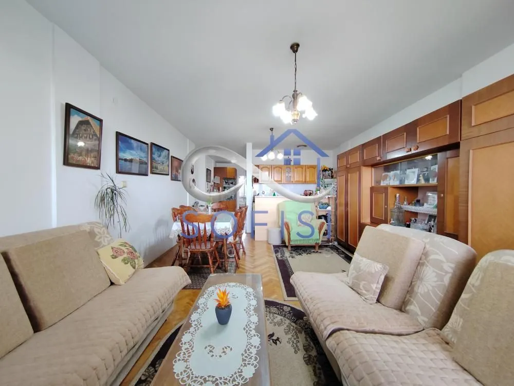 Prodaja, dvosoban stan, 73m², Socijalno, Novi Sad Sve Podlokacije