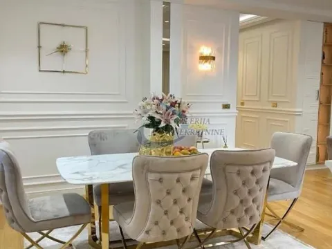 Sale, four bedroom apartment, 175m², Savski Venac, Beograd - image 6