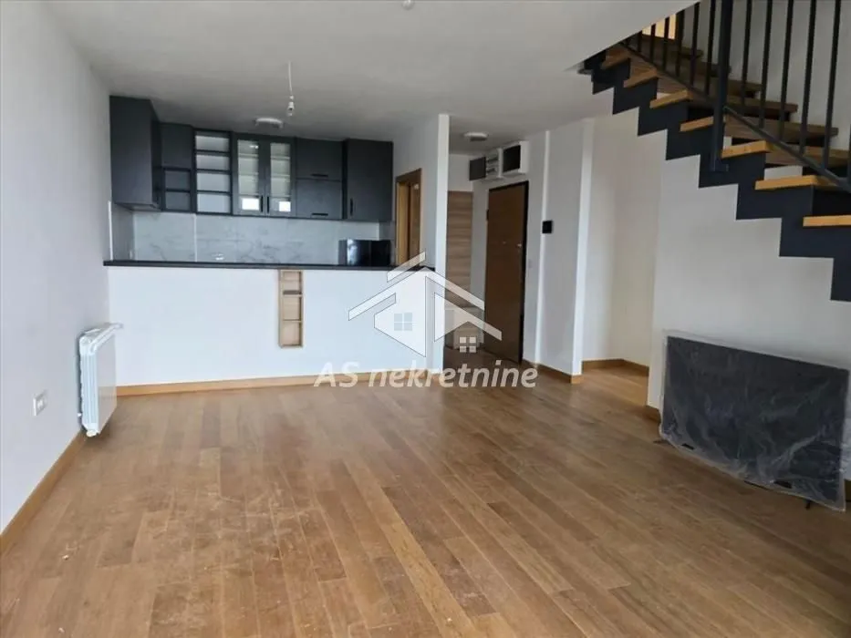 Rent, four bedroom apartment, 102m², Zemun Gornji Grad, Zemun Sve Podlokacije