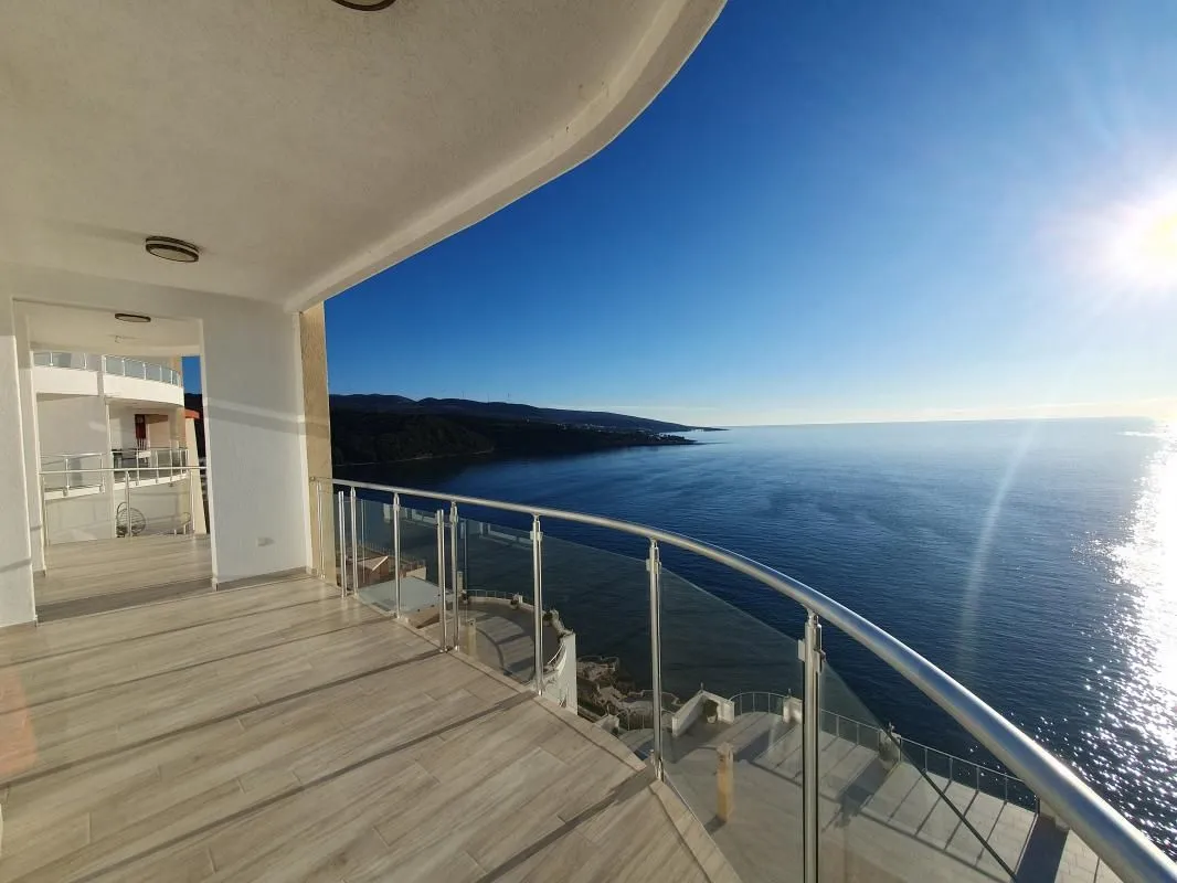 Sale, four bedroom apartment, 201m², Dobra Voda, Budva
