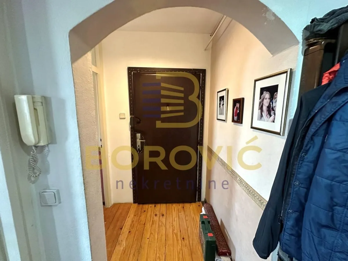 Prodaja, trosoban stan, 78m², Banovo Brdo, Beograd