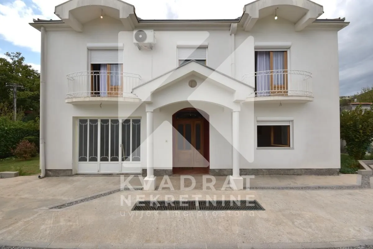 Rent, house, 200m², Dalmatinska ulica, Podgorica