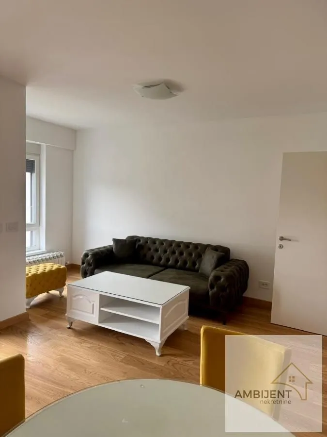 Prodaja, trosoban stan, 69m², Tošin bunar, Novi Beograd Sve Podlokacije