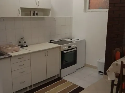 Izdavanje, jednosoban stan, 50m², Mažina, Tivat - image 5