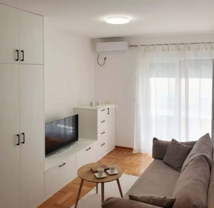 Izdavanje, garsonjera, 29m², Maslinjak, Budva