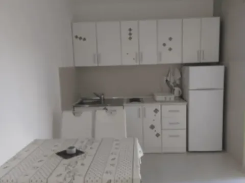 Rent, two bedroom apartment, 58m², Bečići, Budva - image 3