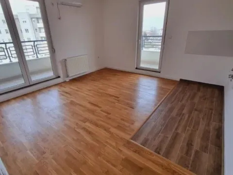 Prodaja, trosoban stan, 63m², Bulevar patrijarha Pavla, Novi Sad Sve Podlokacije - image 2