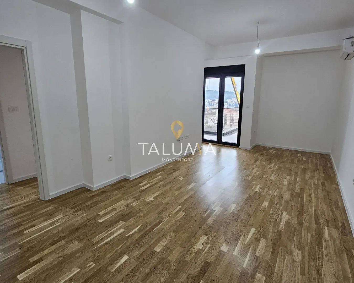 Izdavanje, stan, 269m², Stari Aerodrom, Podgorica