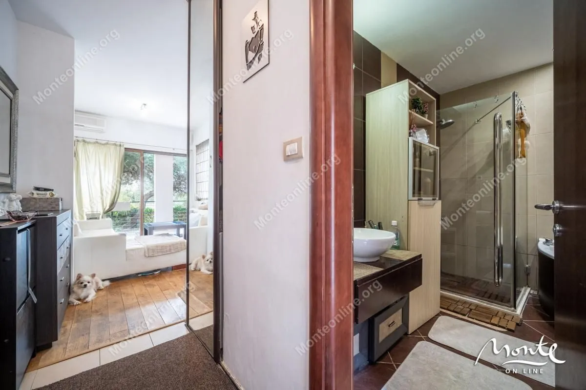 Prodaja, dvosoban stan, 57m², Prijevor, Budva