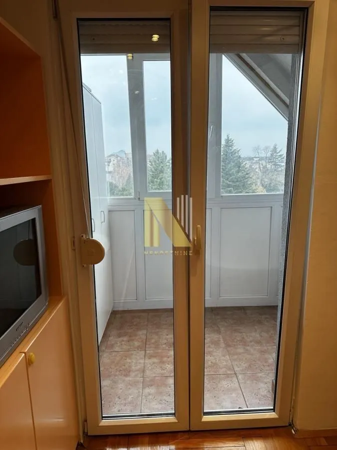 Izdavanje, dvosoban stan, 51m², Sajmište, Novi Sad