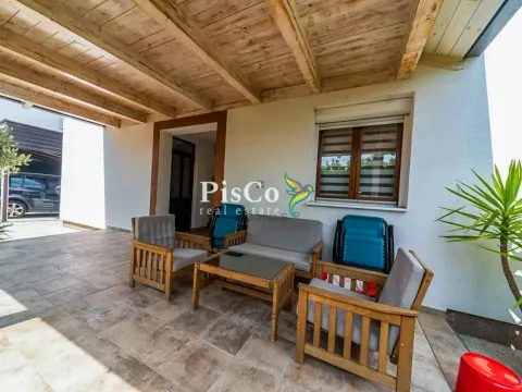 Prodaja, kuća, 200m², Donja Gorica, Podgorica - image 3