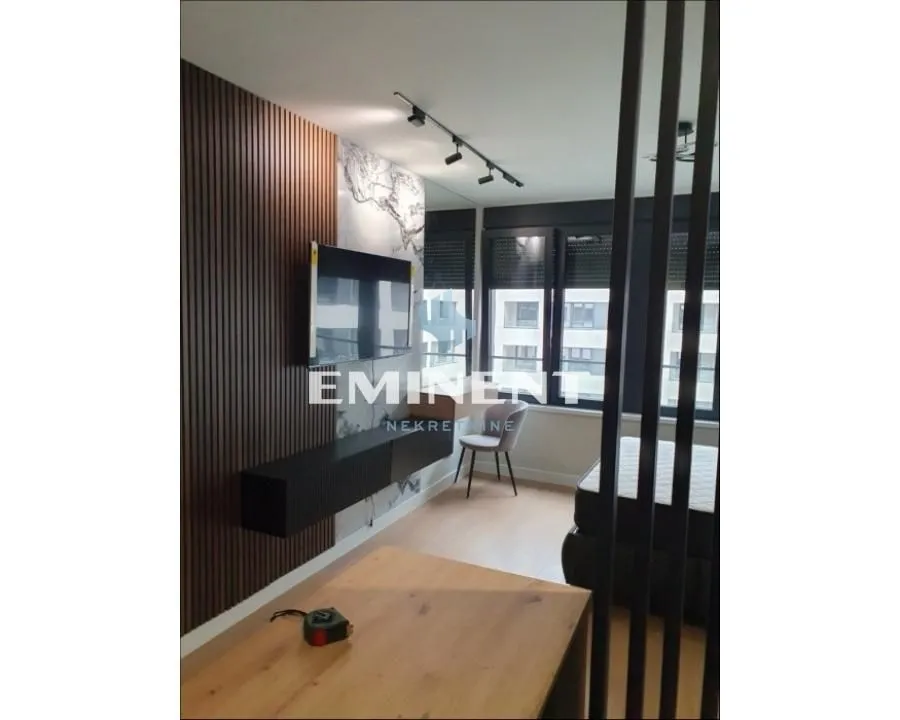 Izdavanje, jednosoban stan, 33m², Novi Beograd Blok 65, Novi Beograd Sve Podlokacije
