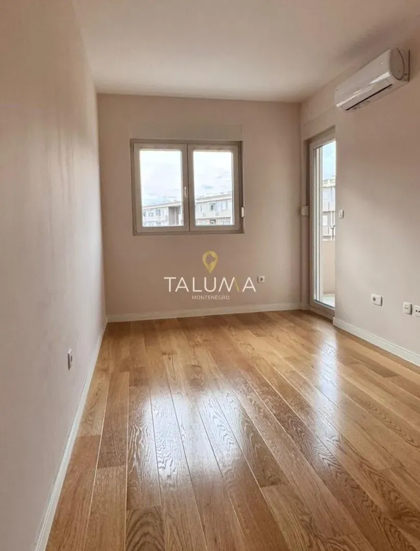 Rent, three bedroom apartment, 95m², City Kvart, Podgorica