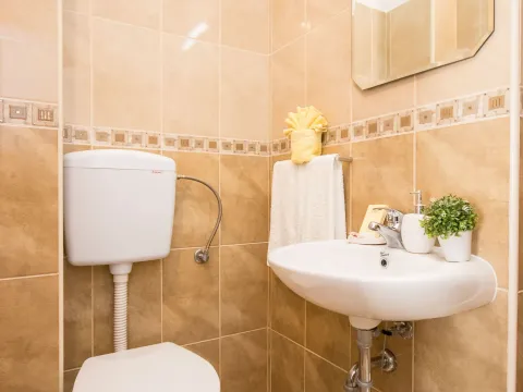 Daily-rent, studio apartment, 13m², Centar, Bar - image 9