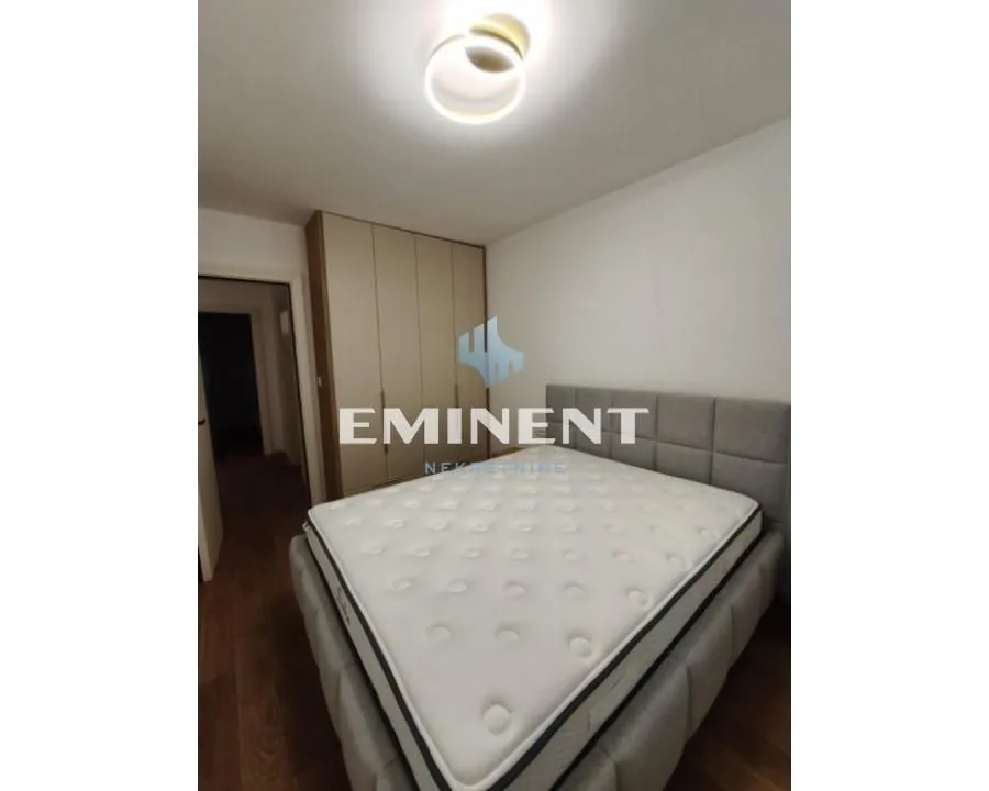 Izdavanje, trosoban stan, 65m², Čubura, Beograd
