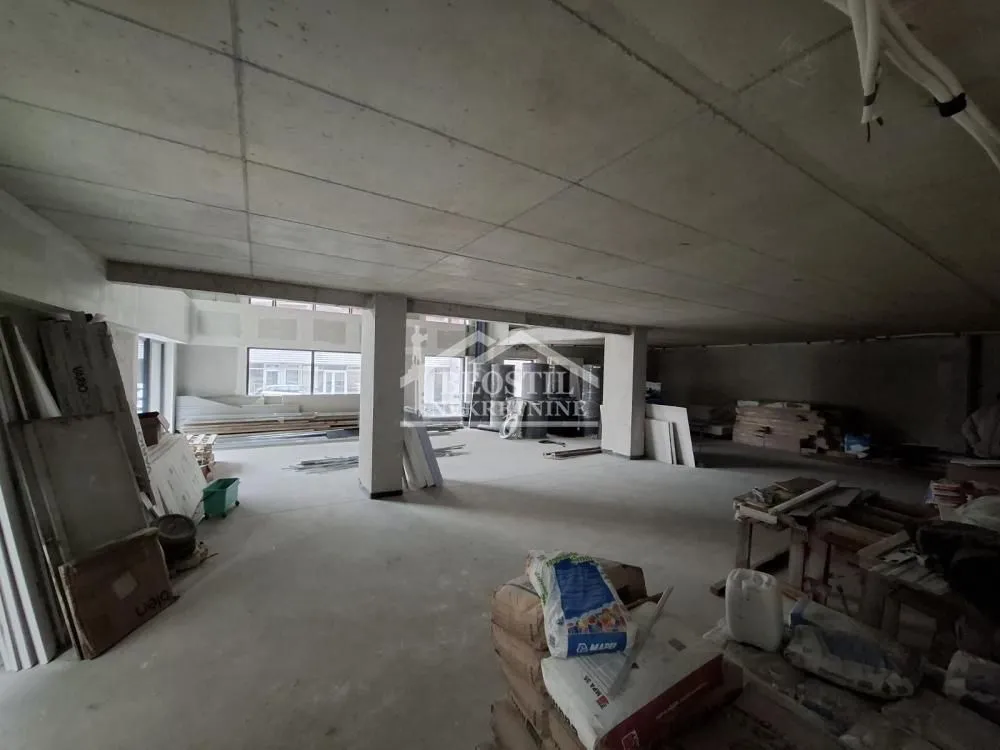 Sale, office space, 372m², Čukarica, Beograd