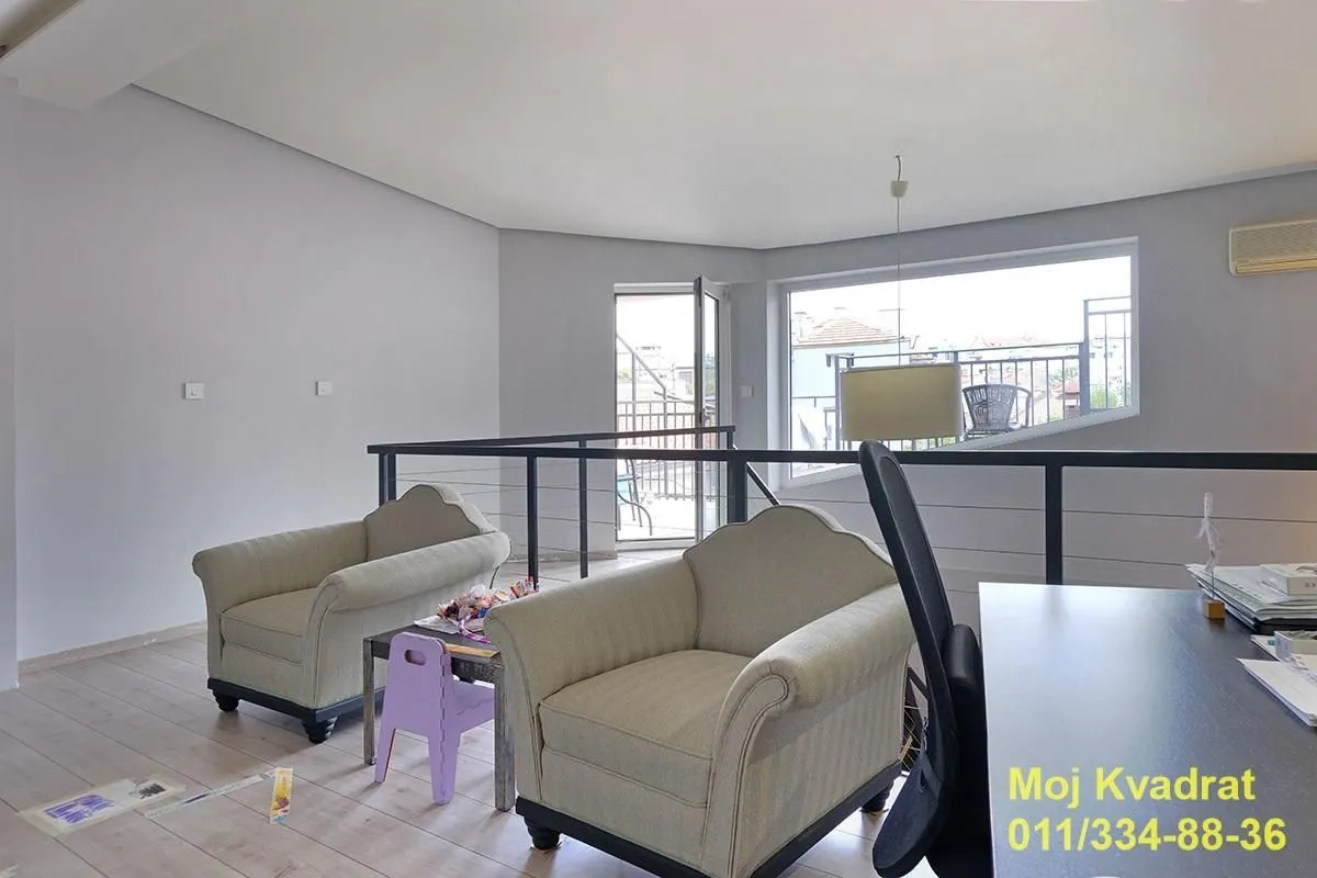 Sale, three bedroom apartment, 99m², Kalenić Pijaca, Vračar Sve Podlokacije