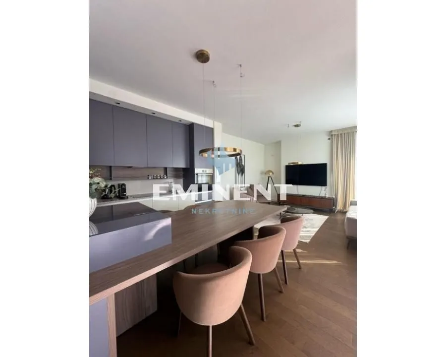 Rent, four bedroom apartment, 140m², Savski Venac, Beograd
