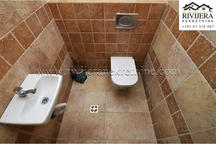Sale, two bedroom apartment, 64m², Dobrota, Kotor