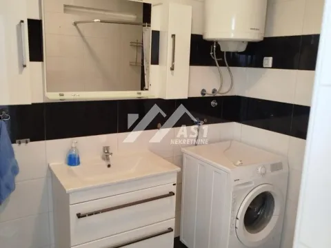 Izdavanje, četvorosoban stan, 95m², Novi Sad Sve Podlokacije, Novi Sad - image 10