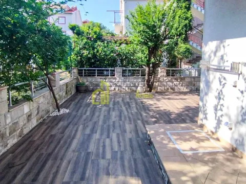 Sale, house, 200m², Radovići, Tivat - image 8