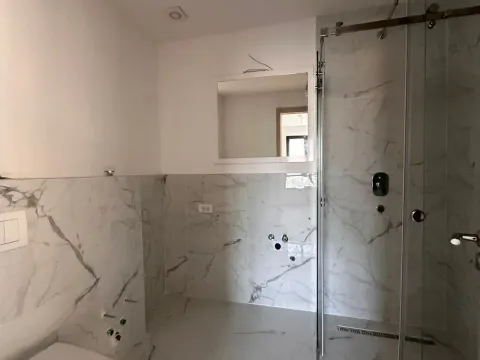 Sale, two bedroom apartment, 70m², Rafailovići, Budva - image 5