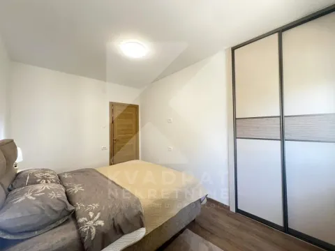 Rent, three bedroom apartment, 110m², Tološka šuma, Podgorica - image 11