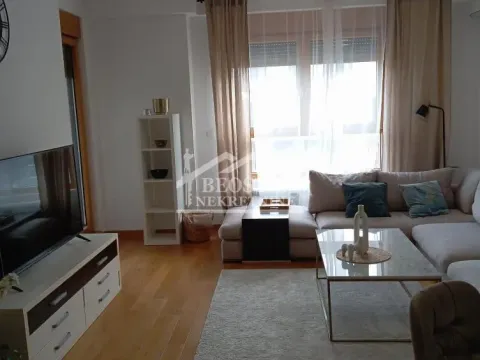 Izdavanje, trosoban stan, 85m², Novi Beograd Blok 65, Novi Beograd Sve Podlokacije - image 5