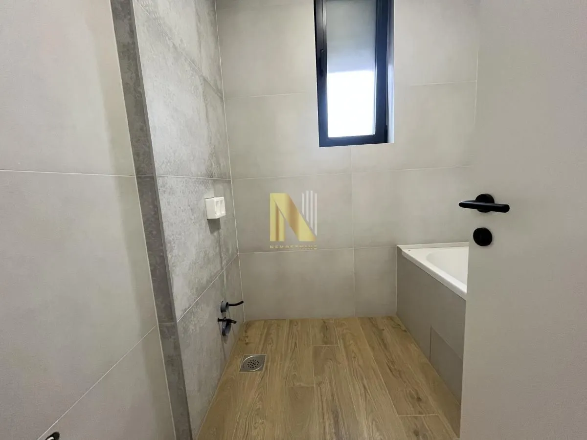 Prodaja, stan, 191m², Bulevar Evrope, Novi Sad Sve Podlokacije