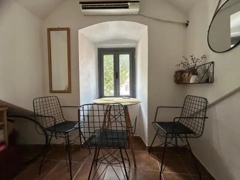 Izdavanje, garsonjera, 23m², Risan, Kotor - image 5