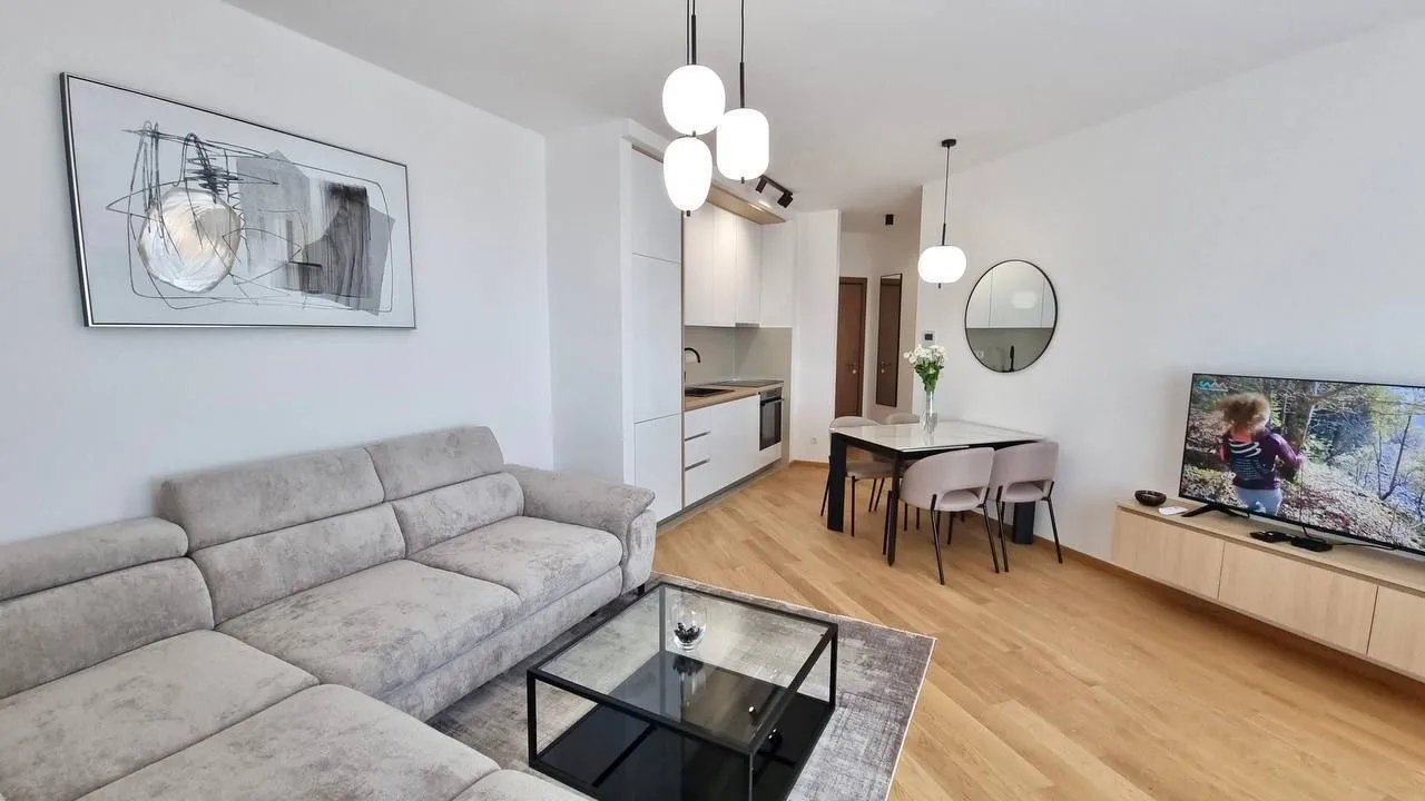 Rent, one bedroom apartment, 40m², Bečići, Budva