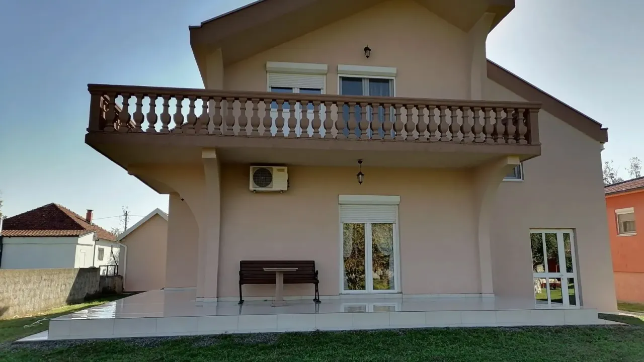 Sale, house, 350m², Podgorica, Crna Gora