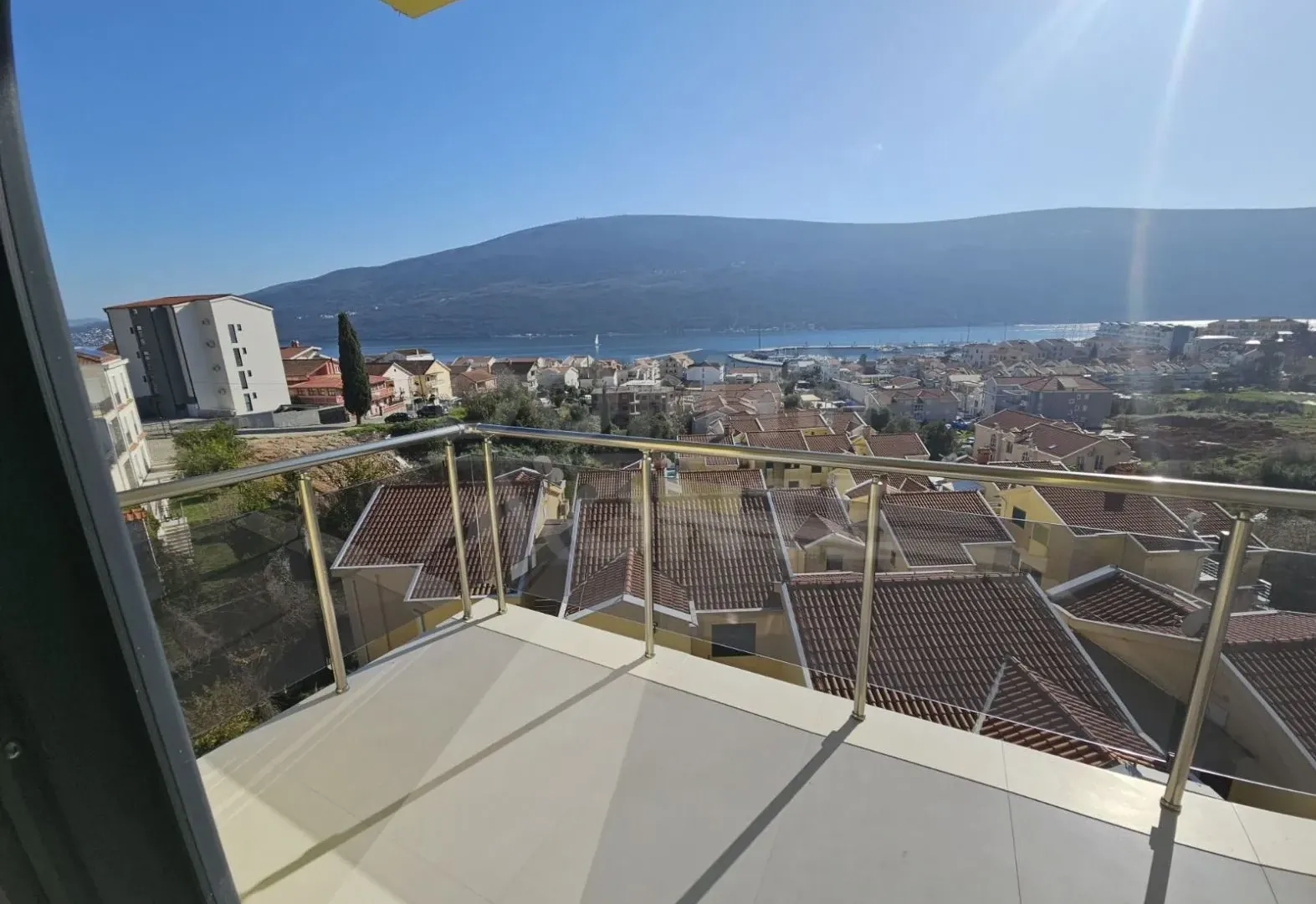 Prodaja, dvosoban stan, 45m², Đenovići, Herceg Novi