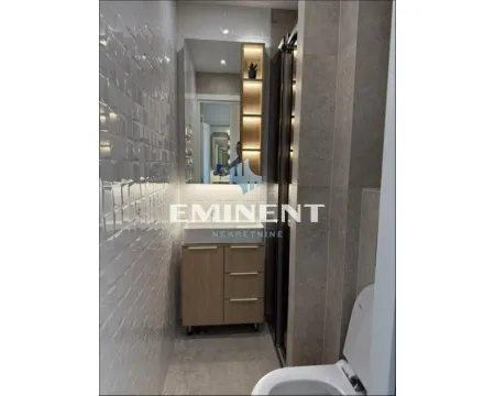 Rent, one bedroom apartment, 33m², Savski Venac, Beograd - image 14