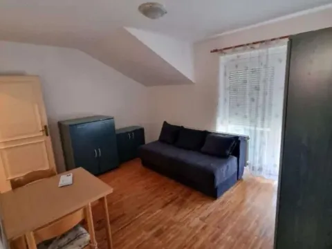Izdavanje, garsonjera, 27m², Centar, Novi Sad - image 2