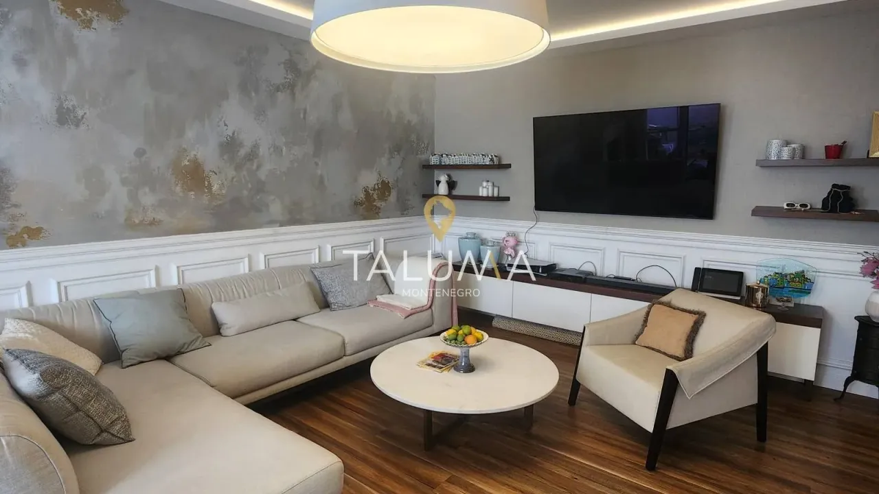 Prodaja, trosoban stan, 122m², Centar, Podgorica