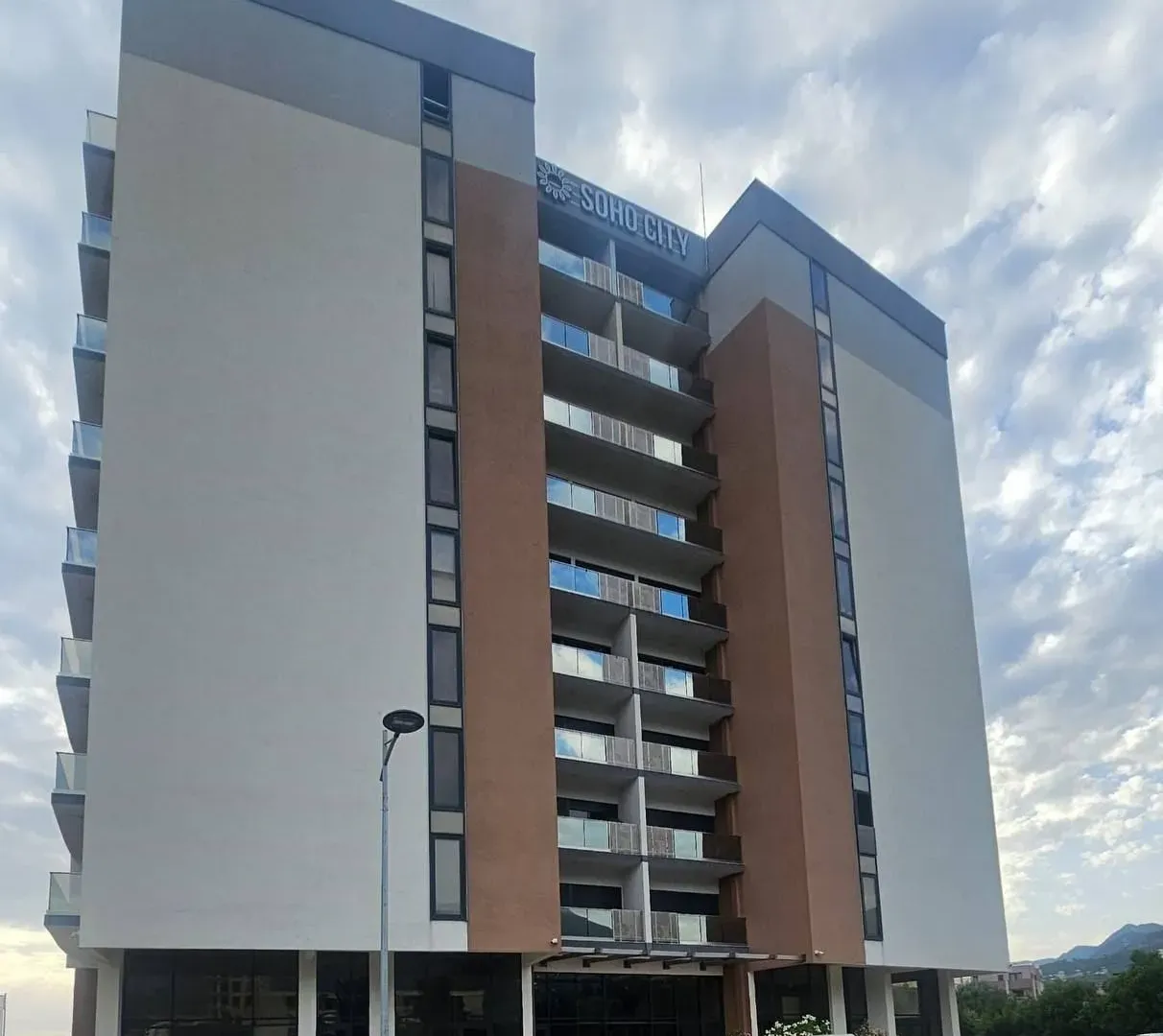 Prodaja, jednosoban stan, 64m², Soho City, Bar