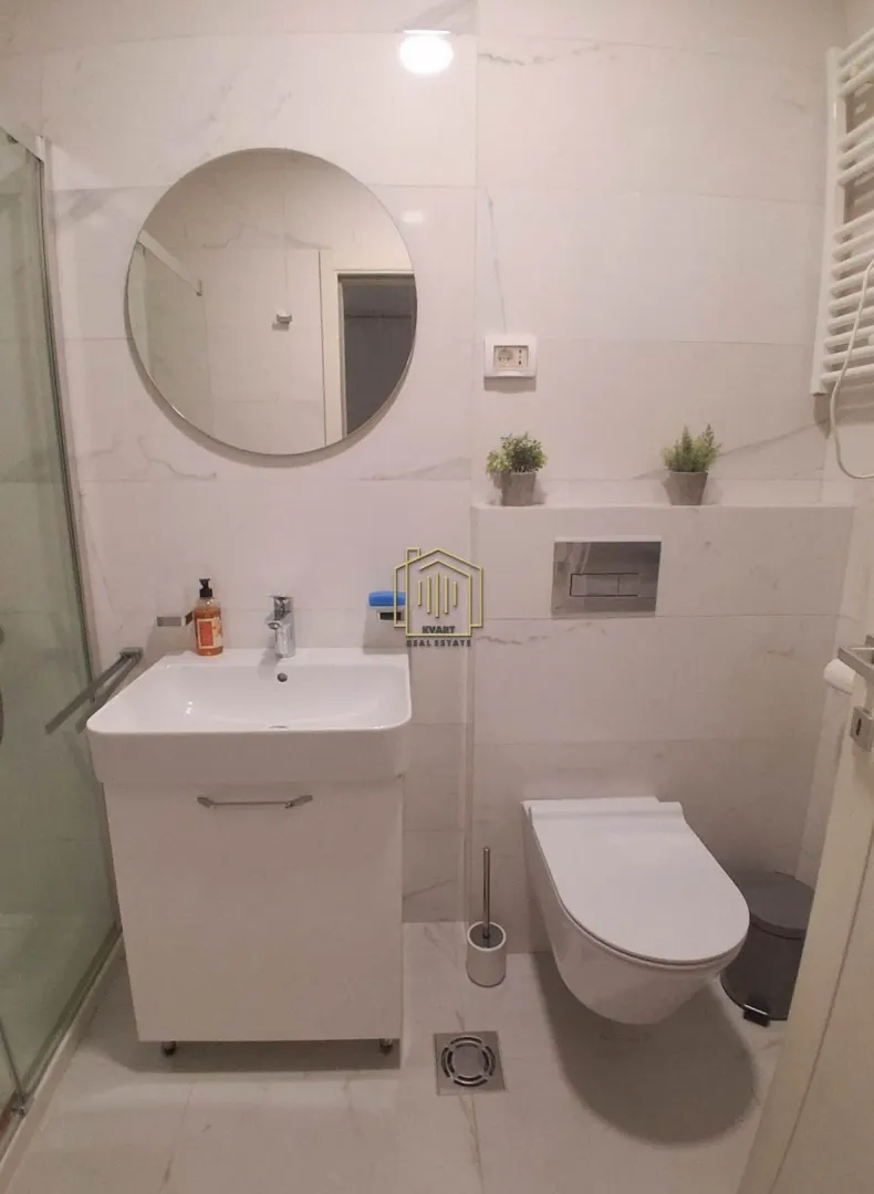Prodaja, jednosoban stan, 40m², Central Point, Podgorica