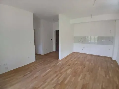 Sale, one bedroom apartment, 46m², Bečići, Budva - image 2