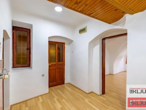 Prodaja, jednosoban stan, 29m², Petrovaradin, Novi Sad - image 4