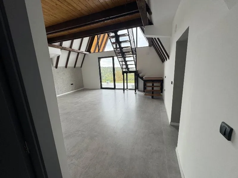 Prodaja, kuća, 120m², Sopot (mesto), Sopot