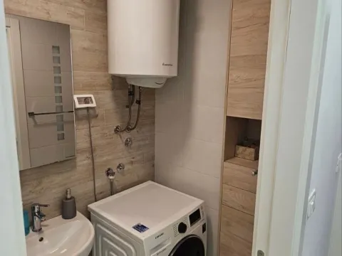 Rent, two bedroom apartment, 64m², City Kej, Podgorica - image 7