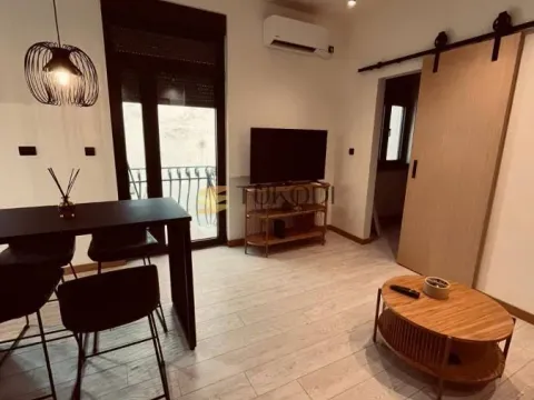 Sale, two bedroom apartment, 40m², Kalenić Pijaca, Vračar Sve Podlokacije - image 5